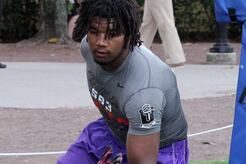 Report: 3-Star DE Flips from L'Ville to Wake Forest