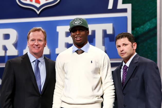 Debate: What Position Should Jets Draft in the 1st Round?