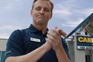 CarMax Super Bowl “Slow Clap” Commercial Pays Homage to Rudy, ND