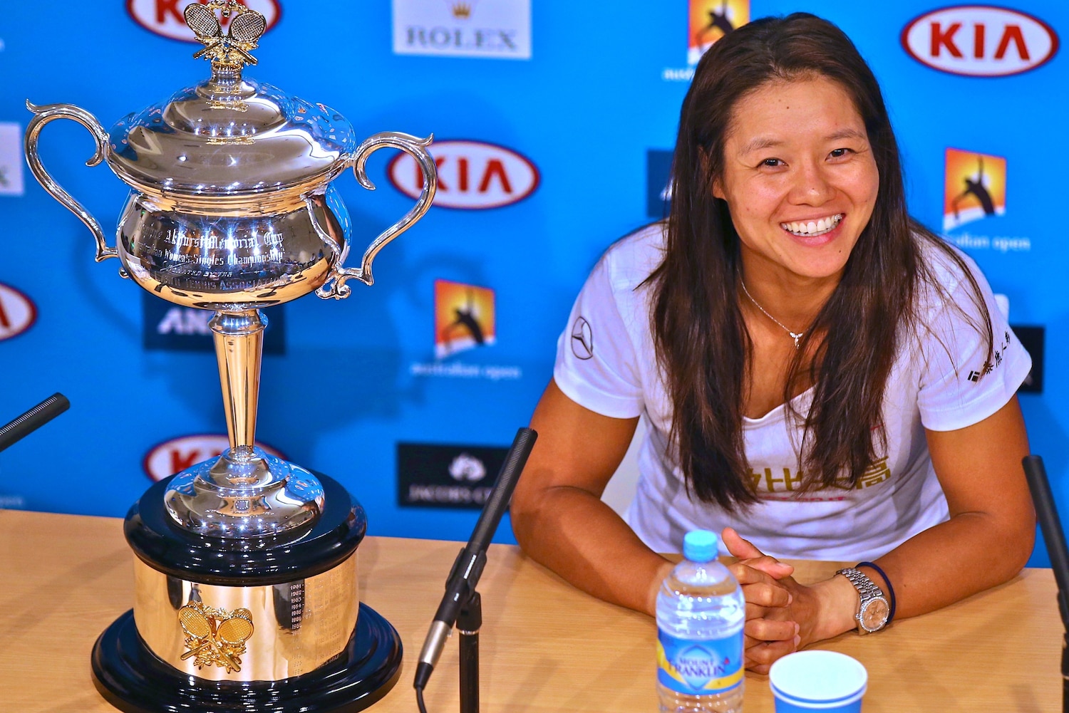 Li Na Gaining Steam as Chinese Megastar with 2014 Australian Open Title ...
