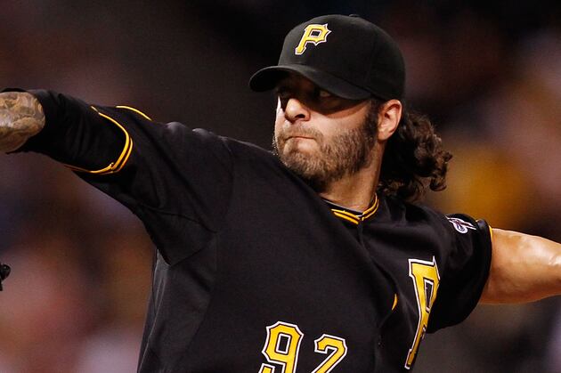 Mariners Sign Two More Pitchers to Minor-League Deals
