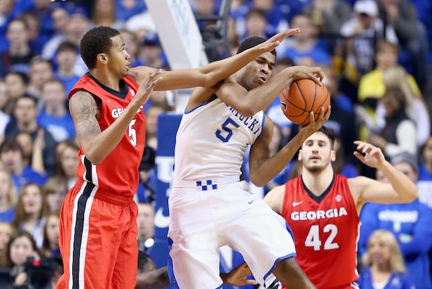 No. 14 Kentucky Blows out Georgia 79-54