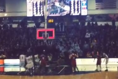 Oakland Defeats UIC on Duke Mondy's 3-Point Buzzer-Beater