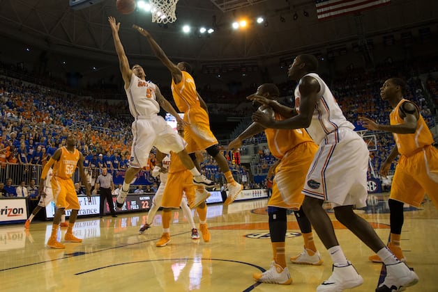 No. 6 Florida Routs Tennessee 67-41