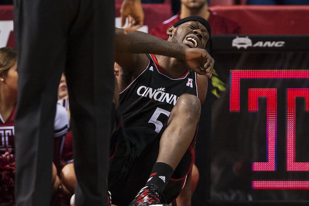 No. 15 Cincinnati Survives at Temple, but Did They Lose Justin Jackson?