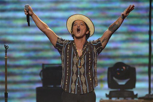 Super Bowl Start Time 2014: Info Guide to Kickoff and Mid-Game Festivities