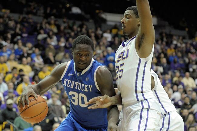 Hi-res-465707623-julius-randle-of-the-kentucky-wildcats-is-guarded-by_crop_north