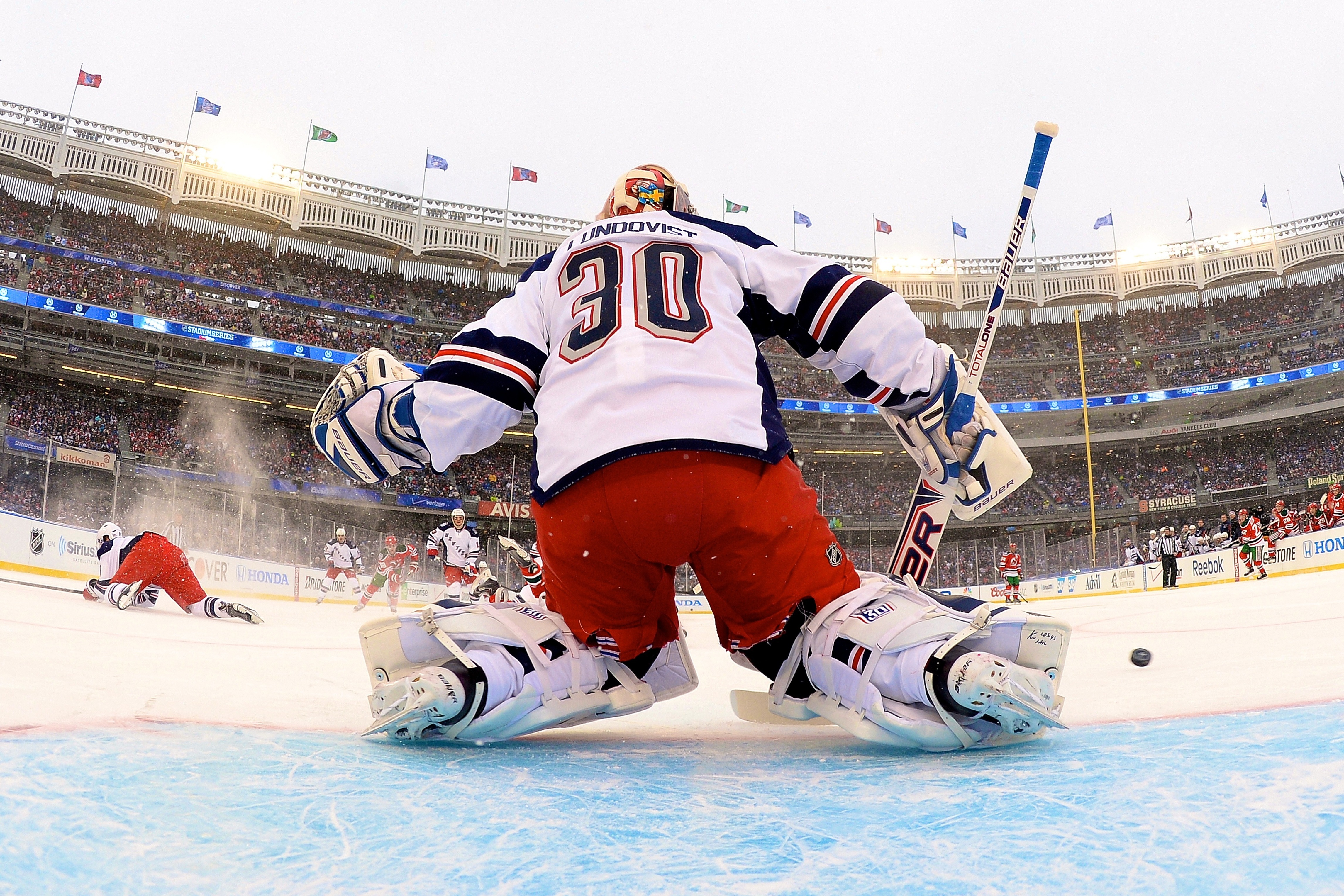 Ny Rangers Vs Ny Islanders Stadium Series Live Score