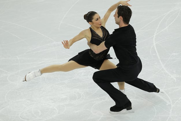 Calm Outlook Will Lead Marissa Castelli and Simon Shnapir to Pairs Gold in Sochi