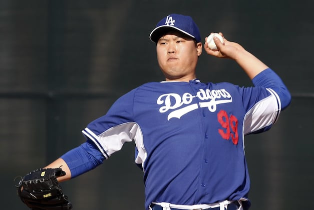 Dodgers' Hyun-Jin Ryu Checks in with Trimmer Look
