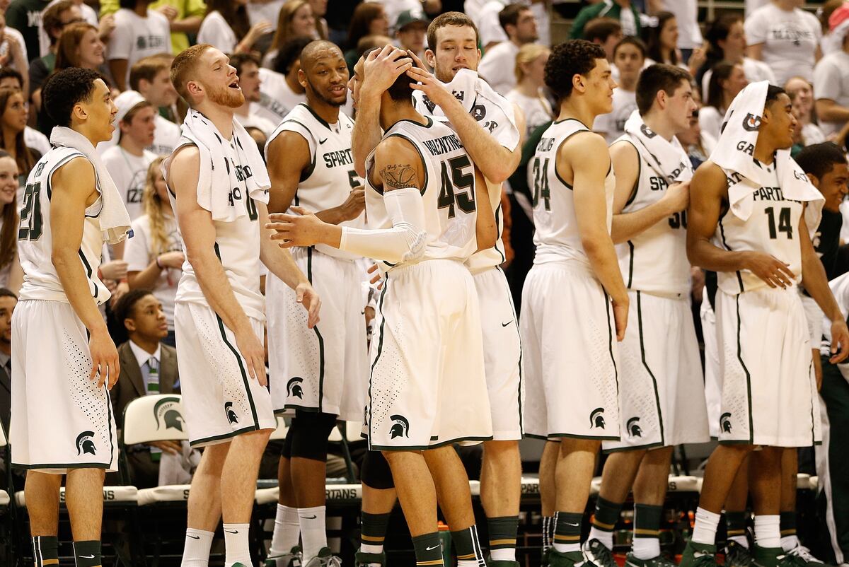 hi-res-832ec4dc1f0363b4bcba6b85f0fa5fb8_crop_exact Michigan Basketball