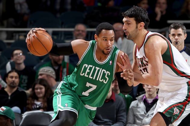 Celtics Top NBA-Worst Bucks Late 102-86