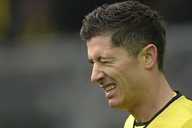 Bayern Munich-Bound Robert Lewandowski Has Tyres Stolen from His Porsche