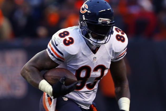 Martellus Bennett Honored as Bear of the Year