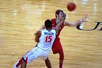 Maryland's Jake Layman Suffers Eye Injury vs. UVa, Returns