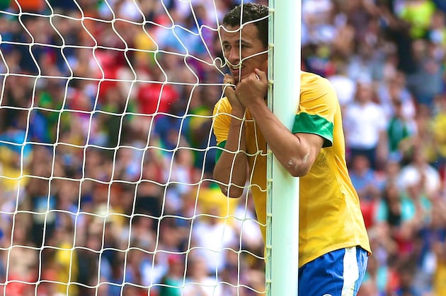 Fred's Injury Form Could Give Leandro Damiao New Chance with Selecao Brasileira