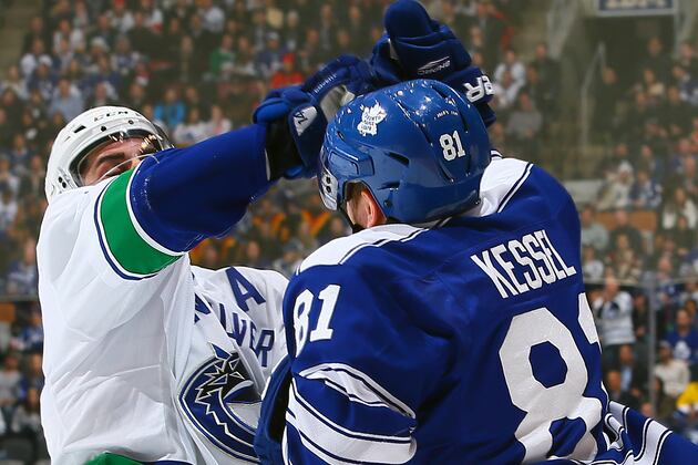 Torts Says Burrows Sprained Hand in Kessel Fight