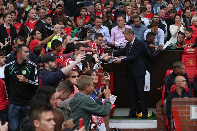 Do Manchester United Fans Love David Moyes?