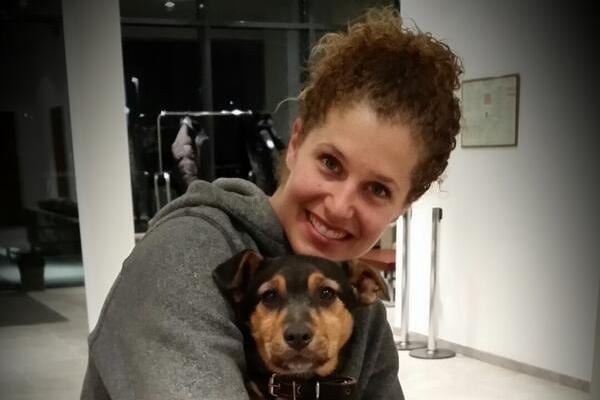 Lindsey Jacobellis Misses Medal at Sochi 2014 Games but Adopts Cute Stray Dog