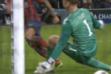 GIF: Neymar Sets Up Dani Alves for Barcelona's 2nd Goal vs. Manchester City