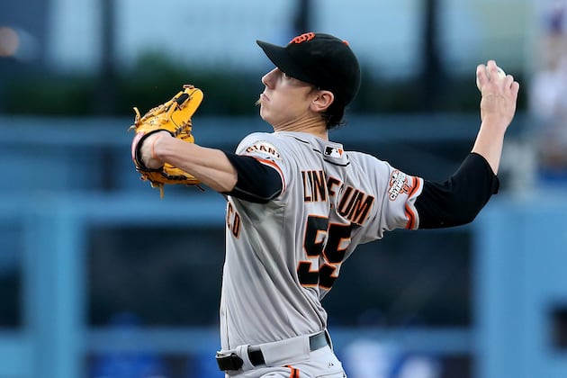 Lincecum's 1st Bullpen Session 'Tremendous'