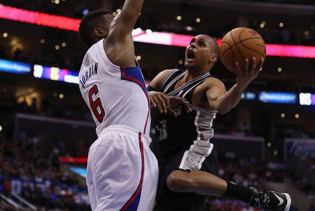 Shorthanded Spurs Beat Clippers 113-103
