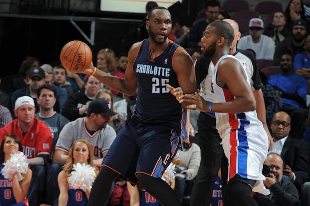 Jefferson's Big Night Helps Bobcats Beat Pistons