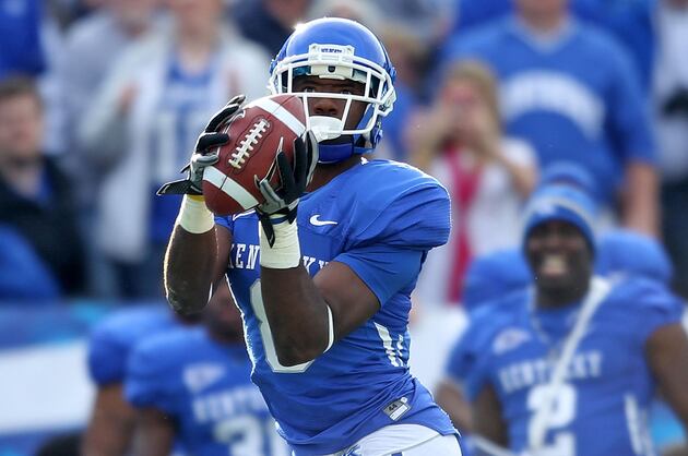 Seahawks Sign Ex-Cat Matthews, CFL's Top Rookie in 2012