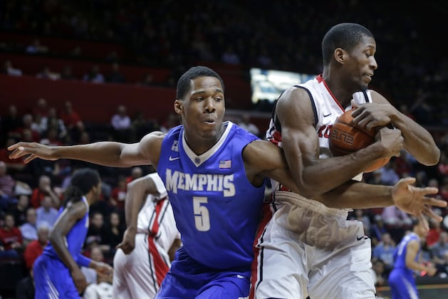 Memphis 64, Rutgers 59