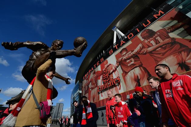 Arsenal Unveil Dennis Bergkamp Statue Outside the Emirates