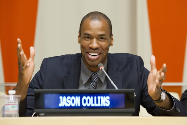 Twitter Reacts to Jason Collins Signing with Brooklyn Nets