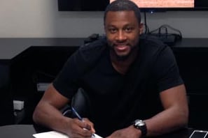 Raiders Sign Taiwan Jones to Contract Extension