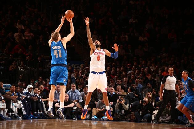 Nowitzki's Self-Described 'Ugliest Game Winner I Ever Shot' Powers Mavs