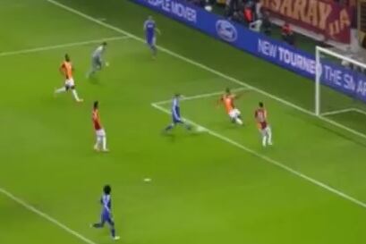 GIF: Fernando Torres Gets Crucial Away Goal for Chelsea at Galatasaray