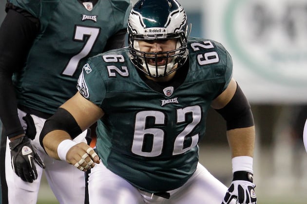 Eagles Announce New Deals for Jason Kelce and Riley Cooper