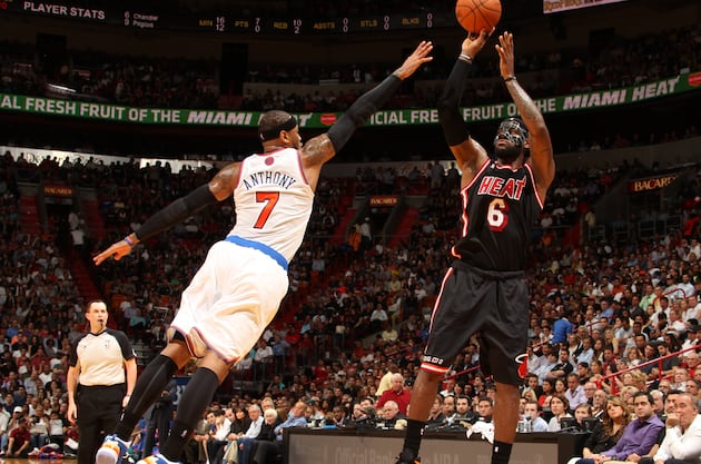 Masked LeBron Leads Heat Past Knicks 108-82