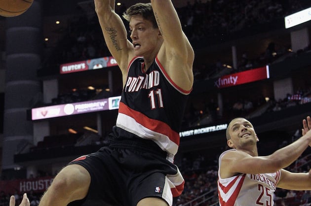 Leonard Hopeful to Play Against Denver