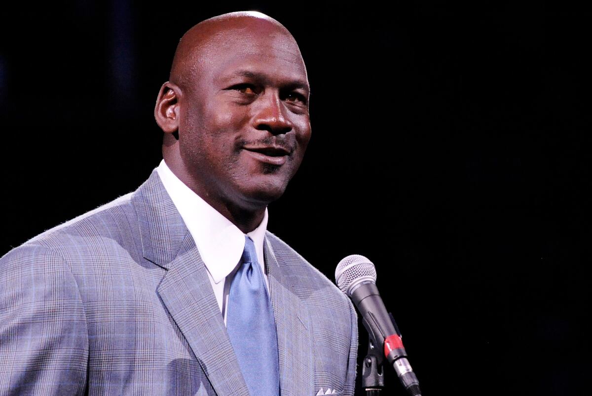 Michael Jordan 2013: How MJ Made $90 Million Last Year | Bleacher Report | Latest News, Videos ...