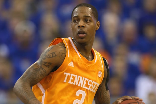 Tennessee Doubles Up Cold-Shooting Vandy