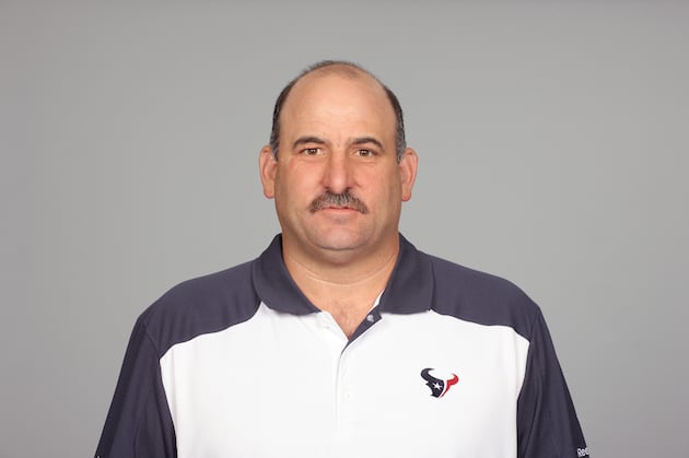 Dolphins Promote John Benton to O-Line Coach