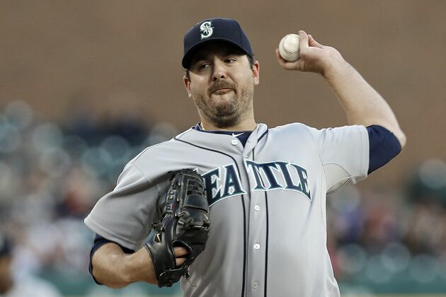 Saunders brings durability to Rangers' rotation