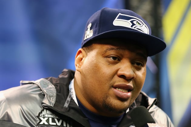 Report: Jags Sign Former SEA DE Bryant to 4-Yr Deal