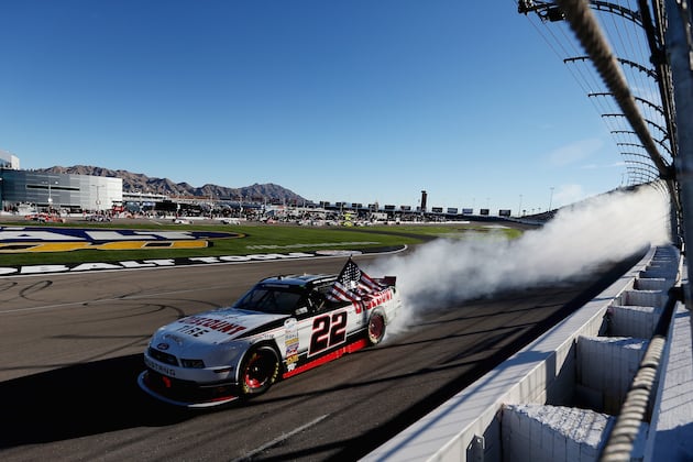 Keselowski Holds off Kyle Busch at Vegas Nationwide