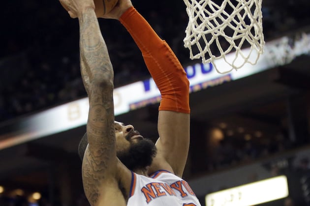 Tyson Chandler Dunks on Spencer Hawes