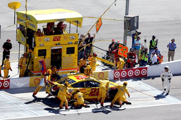 Pole Sitter Logano Overcomes Loose Race Car, Rallies Back to Finish Fourth