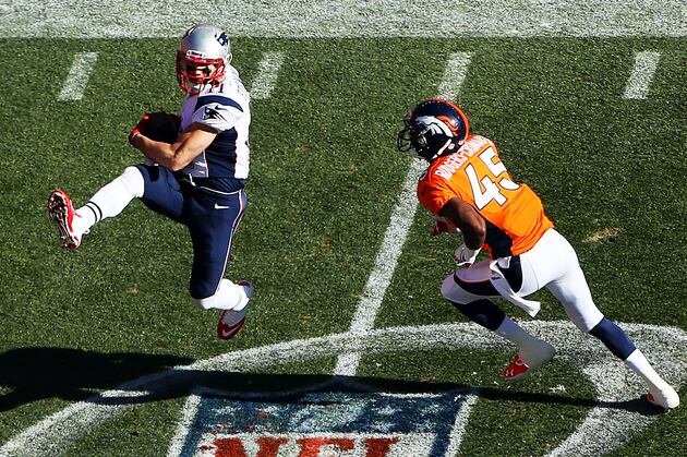 Report: 49ers to Host Edelman, Interested in Nicks
