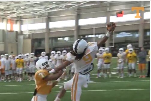 Von Pearson One-Handed Catch