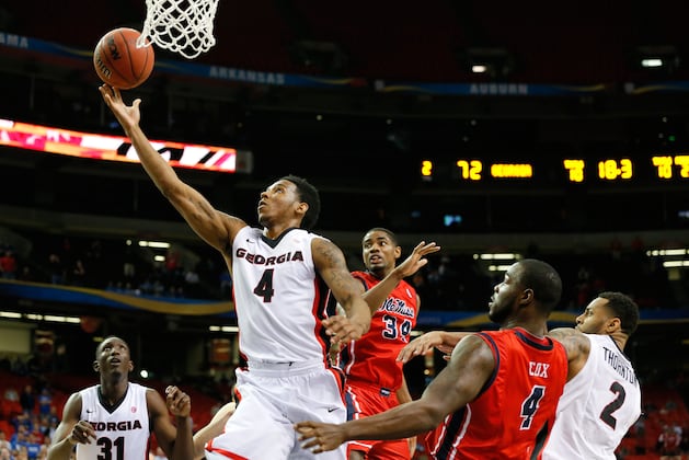 Mann Lifts Georgia Past Ole Miss, 75-73, in SEC