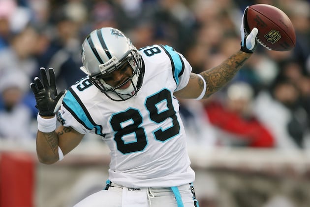 Steve Smith Trying to Contact Distraught Young Fan