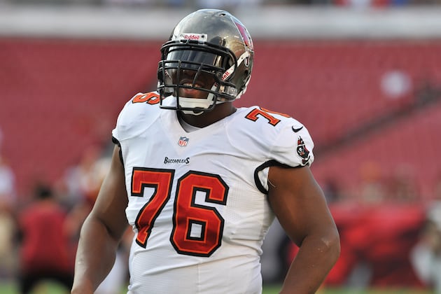 Report: Bucs Will Listen to Trade Offers for Jeremy Zuttah